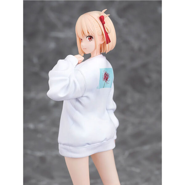 PREORDEN: Lycoris Recoil: Chisato Nishikigi: Oversized Sweatshirt Ver. 1/7 - Image 4