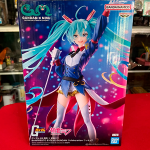 BANPRESTO EVOLVE: Gundam 45th Anniversary x Hatsune Miku - GUNDAM Collaboration