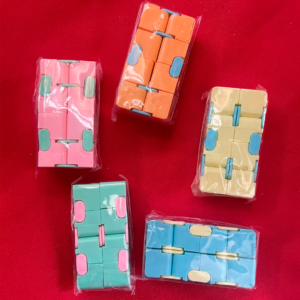 Cubo antiestrés infinito
